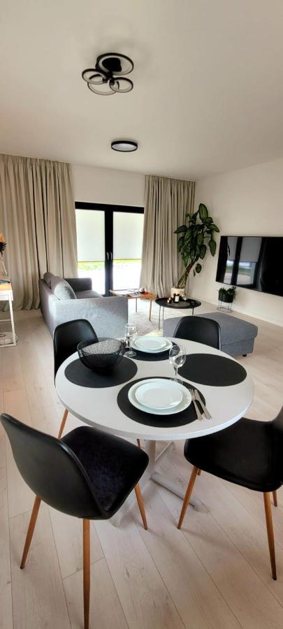 17 Dom Duzy Parking , Mandoria , Ptak , 2 Sypialnie Lub 1 Sypialnia, Taras , Autostrada A1, Kalinowskiego 17e Wifi Apartment *